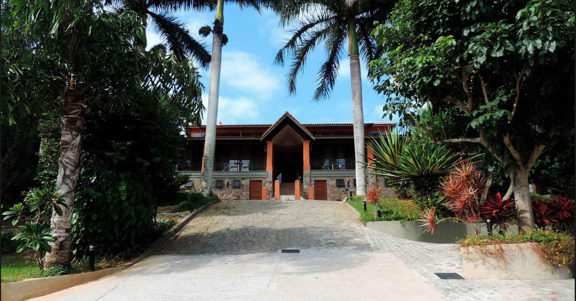 Pelicano Inn 3*